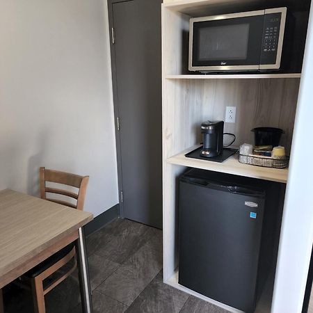 Razoolies Inn Stephenville Zimmer foto